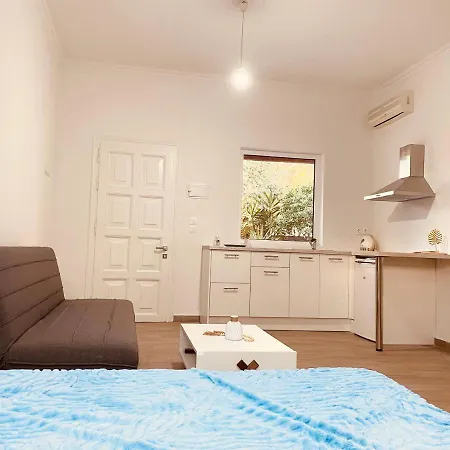 Louvros Luxury Apartment
